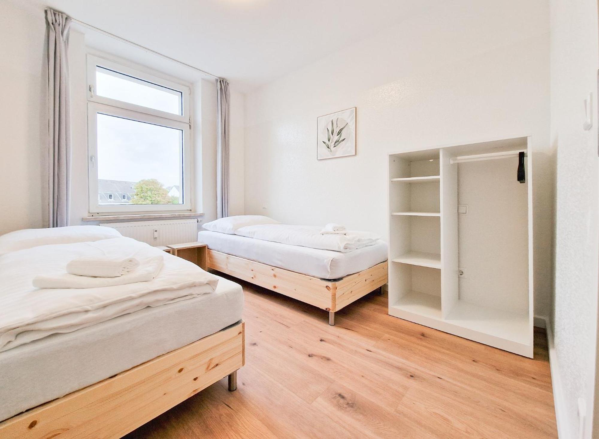 Raj Living - 1 Or 4 Room Apartments - 15 Min To Messe Dus - 10 Min Old Town Dus Düsseldorf Exterior foto